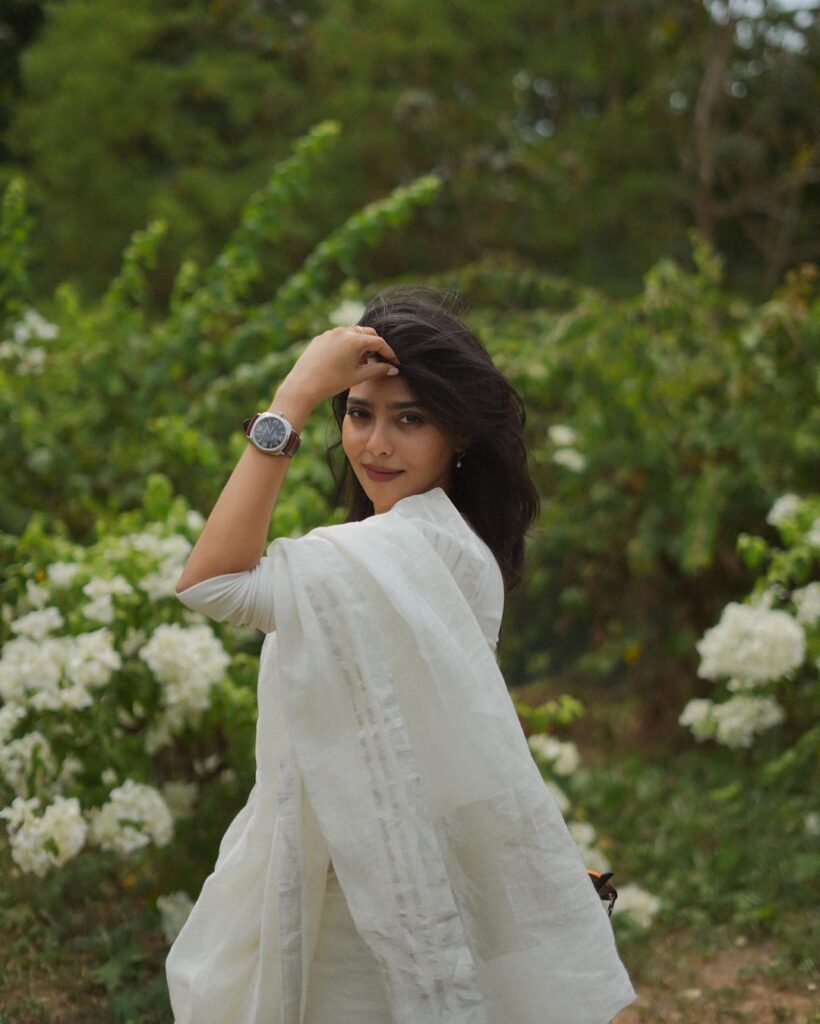 Gorgeous Actress Aishwarya Lekshmi Latest Photos & Pics