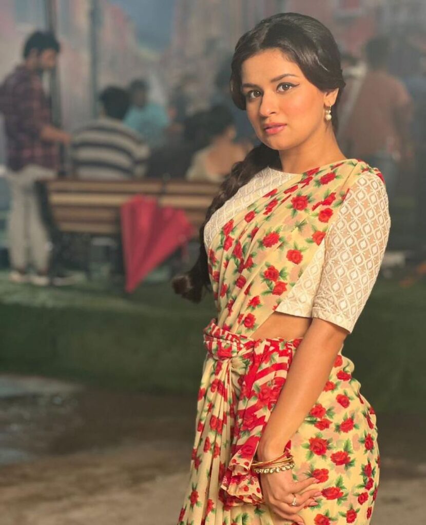 Avneet Kaur Wiki, Biography, Age, Movies, Family & 1 More