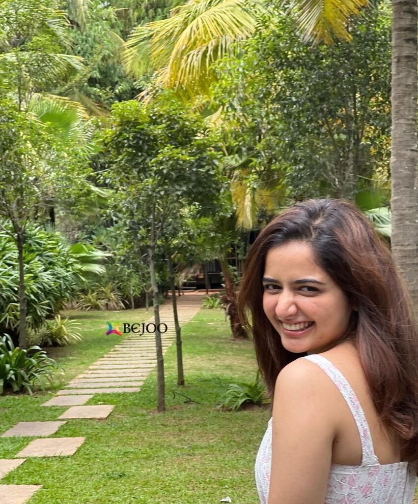 Actress Ashika Ranganath Instagram 10 Photos