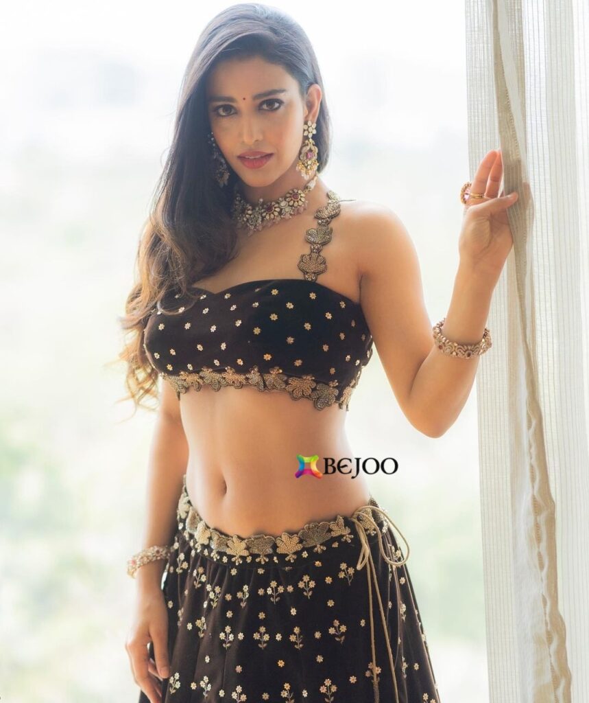 Actress Daksha Nagarkar Instagram 10 Photos