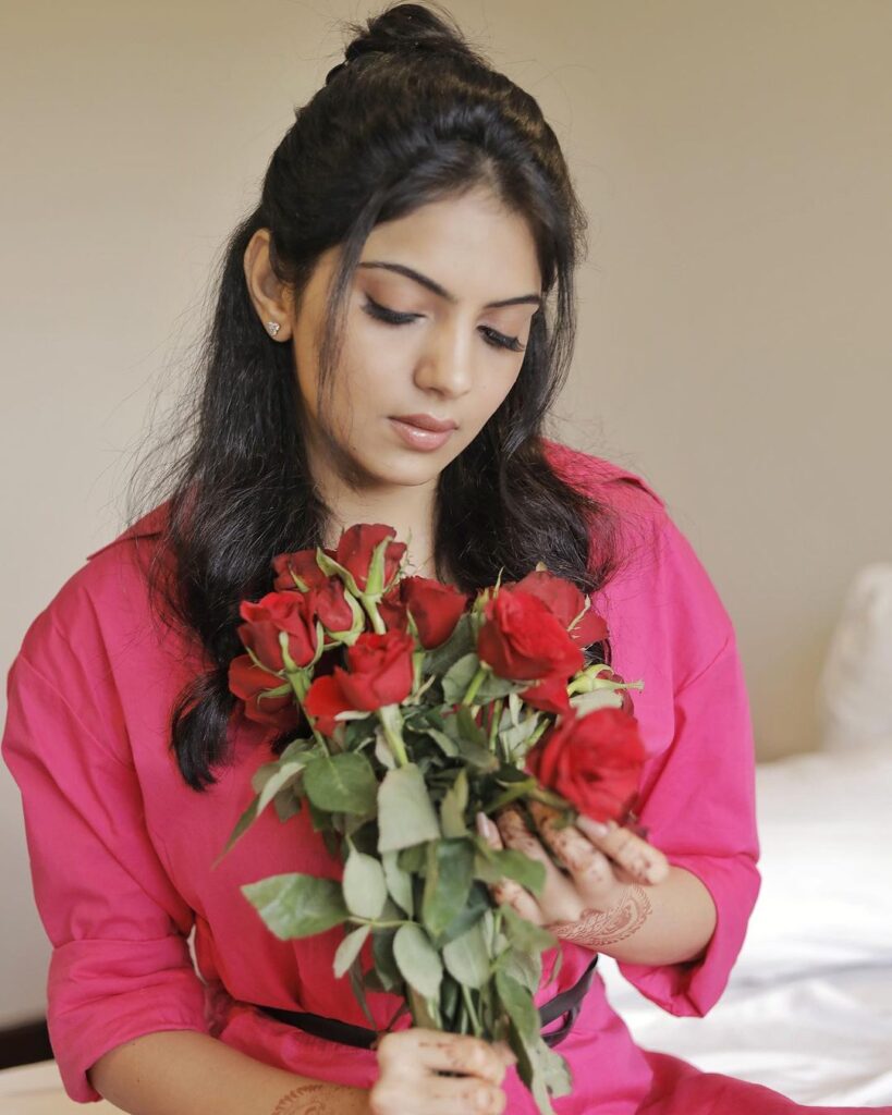 Actress Misha Narang Instagram 10 Photos