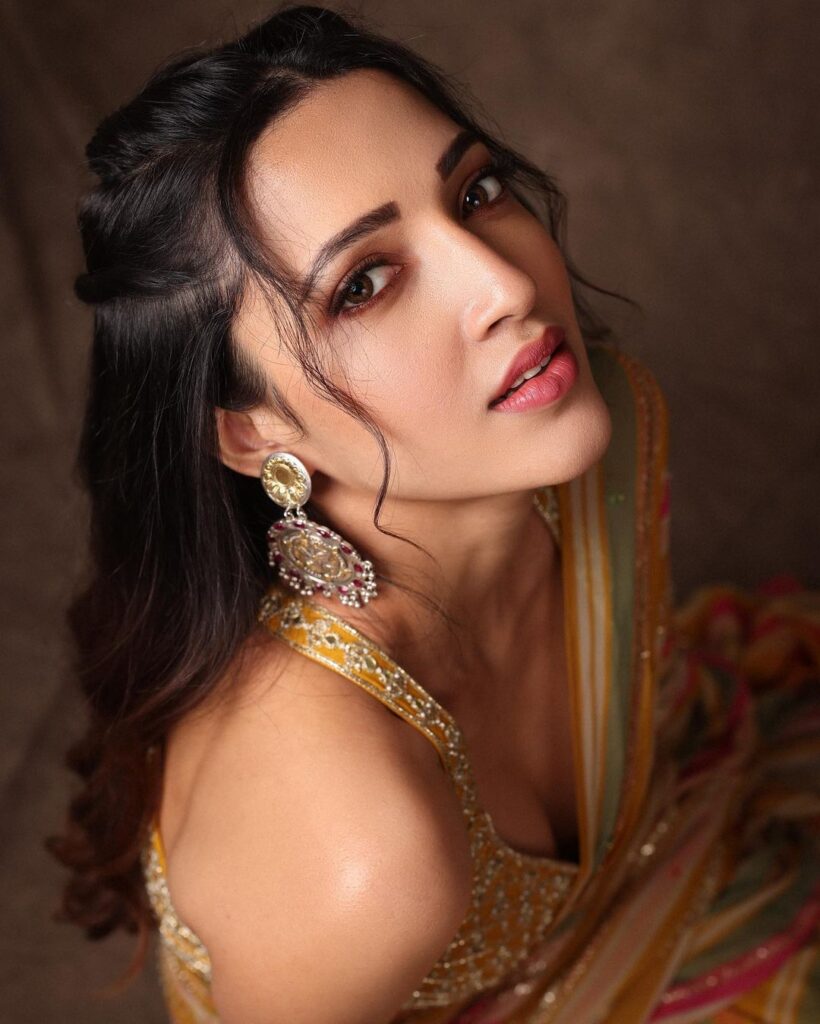 Actress Neha Shetty Instagram 10 Photos
