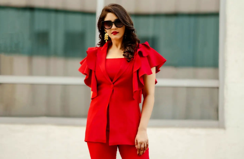 Actress Surbhi Puranik Instagram 10 Photos