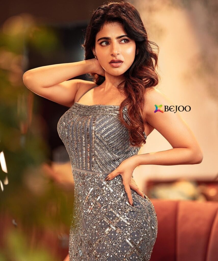 Gorgeous Actress Iswarya Menon Photos