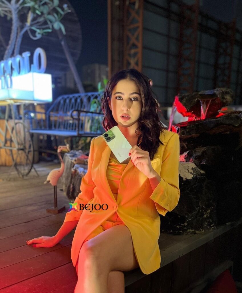 Actress Sara Ali Khan Attractive Images & Pics