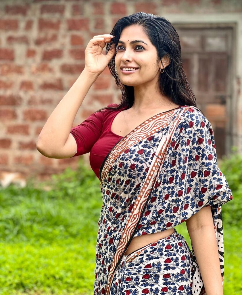 Divi Vadthya Wiki, Biography, Age, Movies, Family, Instagram