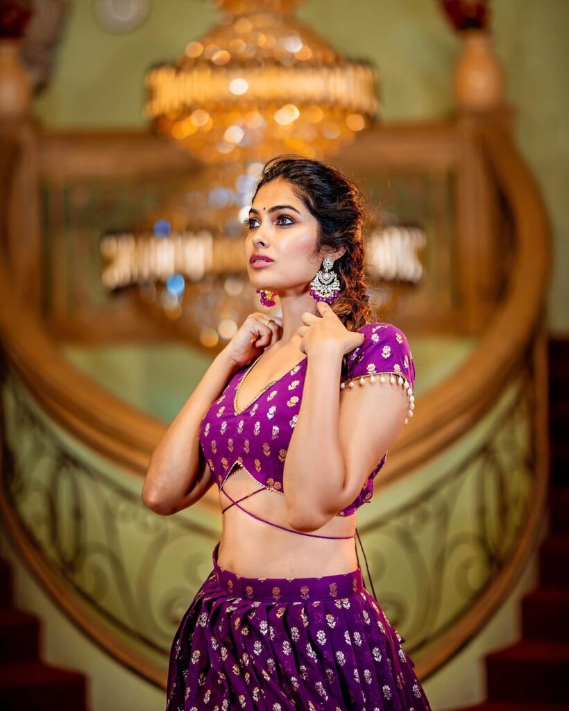 Divi Vadthya Wiki, Biography, Age, Movies, Family, Instagram
